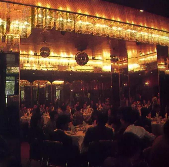 30年前沈阳老照片中街,沈阳市80年代的老照片