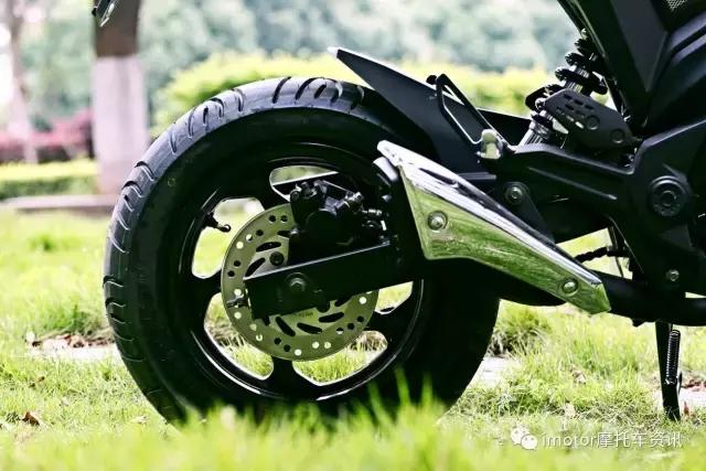 银钢小怪兽150试驾,17款银钢小怪兽150参数