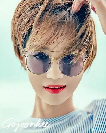 适合40-50岁圆脸中长发发型,适合圆脸微胖女生发型中长卷发