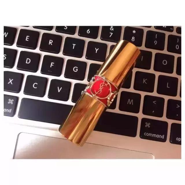 akfm系列哪支口红最好看,第一次买口红买几支