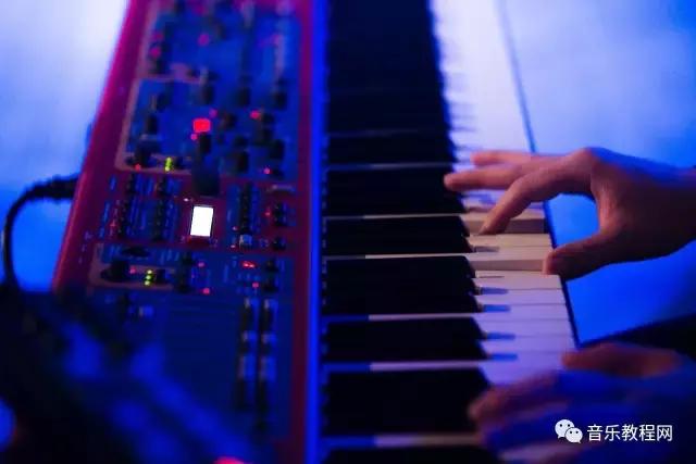 钢琴即兴伴奏自学教程大全,即兴伴奏自学老师推荐