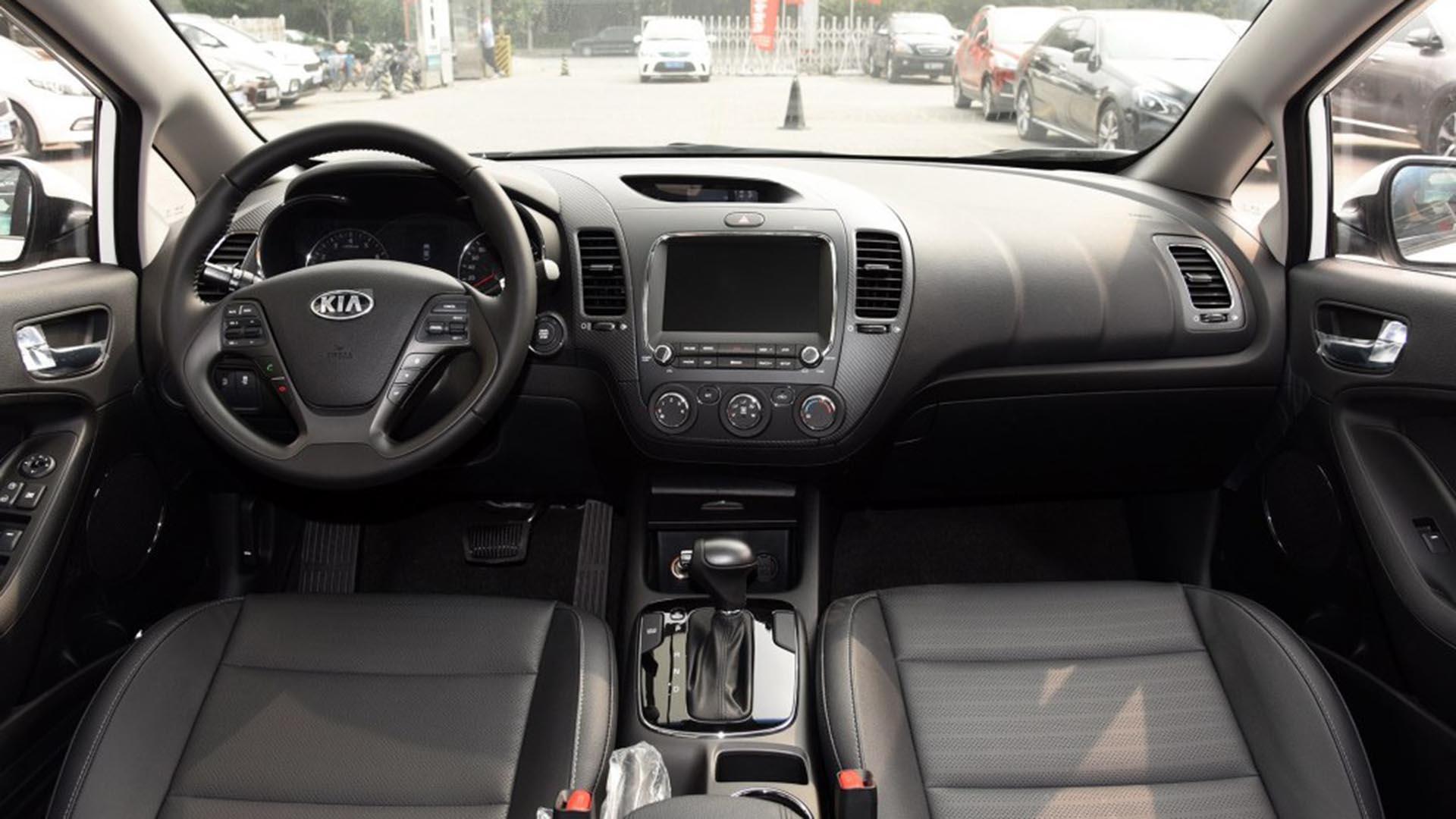 起亚k3和凌派哪个好,新家用车