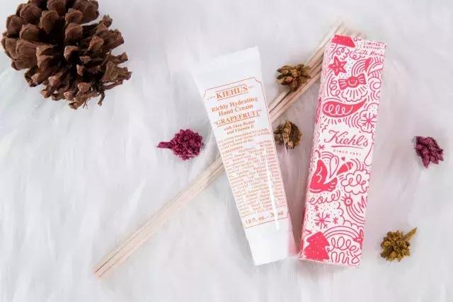 抛弃那些超级美的官方宣传图,圣诞限量还值不值得买?