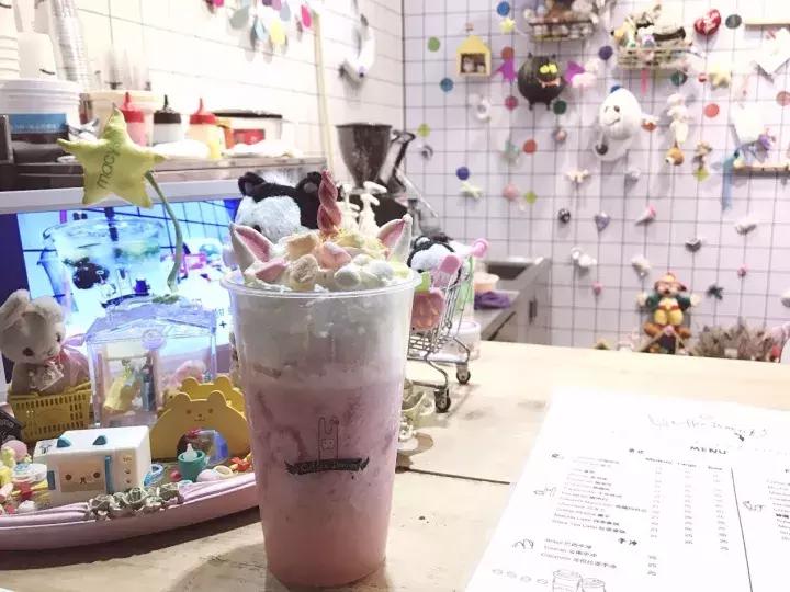 纪梵希37丝绒限定,甜品界品牌