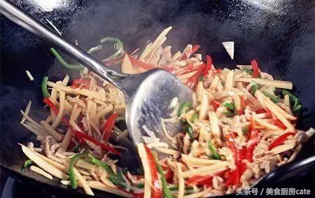 炒菜时炒的菜太咸了怎么办,炒菜太辣太咸怎么办