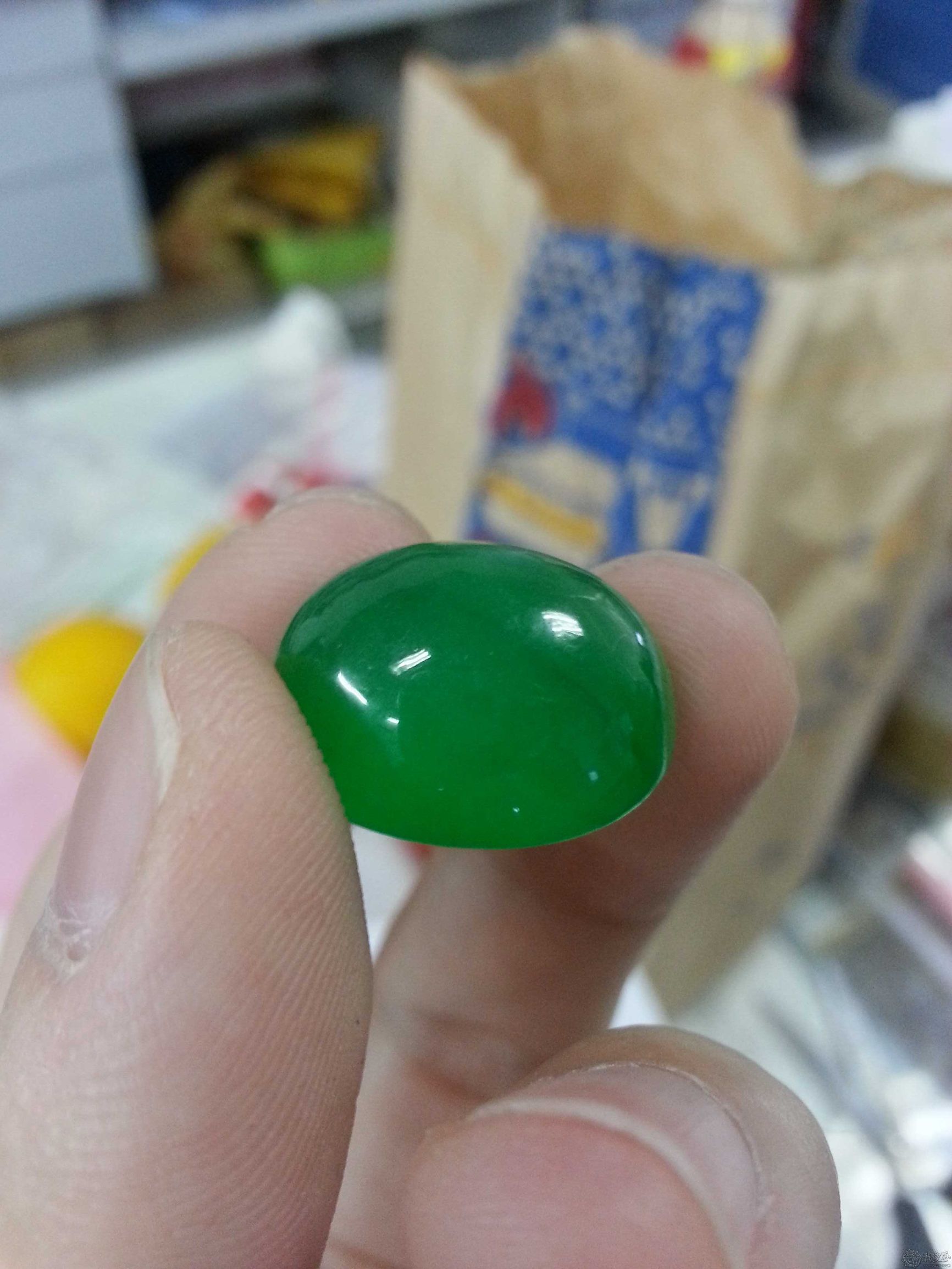 怎样判断珠宝玉石鉴定网站的真假 (如何判断网上的玉石珠宝的真假)