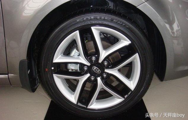 起亚双门轿跑,起亚速迈小轿跑