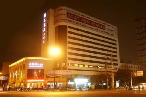 川王府餐厅,曾经的成都大白鲨海鲜自助餐厅