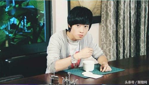 魏晨十年，从青涩少年变成实力接梗王，爱他你怕了吗？