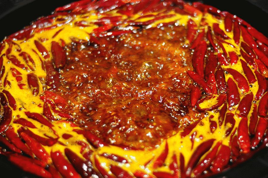 正宗重庆老火锅店逛新城推荐,重庆逛吃之旅本地人推荐的火锅店