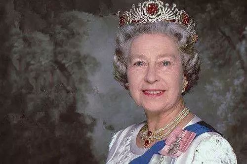 红珊瑚项链有什么作用,戴珊瑚项链的正确方法