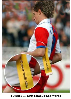 最年轻的队长托雷斯,托雷斯队徽