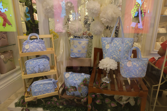 泰国旅游必买品泰国面霜,泰国有什么便宜的好物