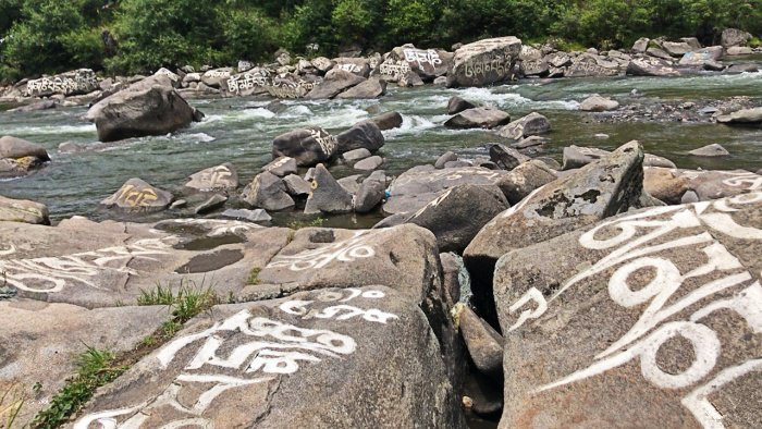 18年丰田霸道4.0试驾,丰田霸道4.0怎么选