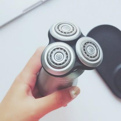 飞利浦剃须刀s8870充电,飞利浦高端剃须刀s9800