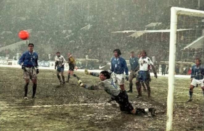 意大利无缘卡塔尔世界杯集锦,06年意大利世界杯布冯精彩扑救