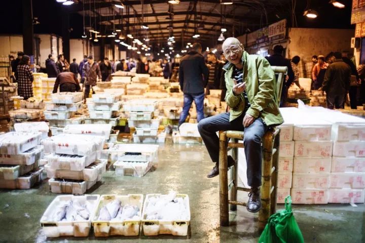 上海去哪里吃实惠而又正宗的海鲜,上海哪里的海鲜又便宜又好吃