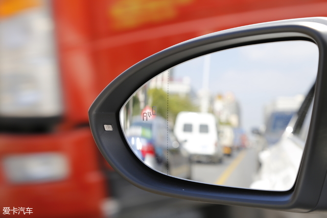 谁是A+标杆？凌渡还是速腾？