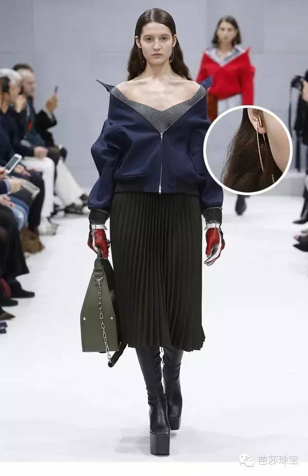 冬季如何搭配锁骨链好看,再搭配一条锁骨链真的太美了