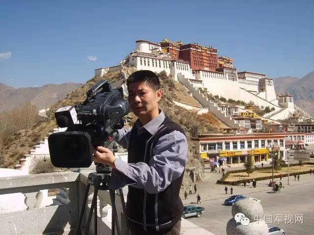 讲述|曾和平：17年军事新闻路虽九死其犹未悔