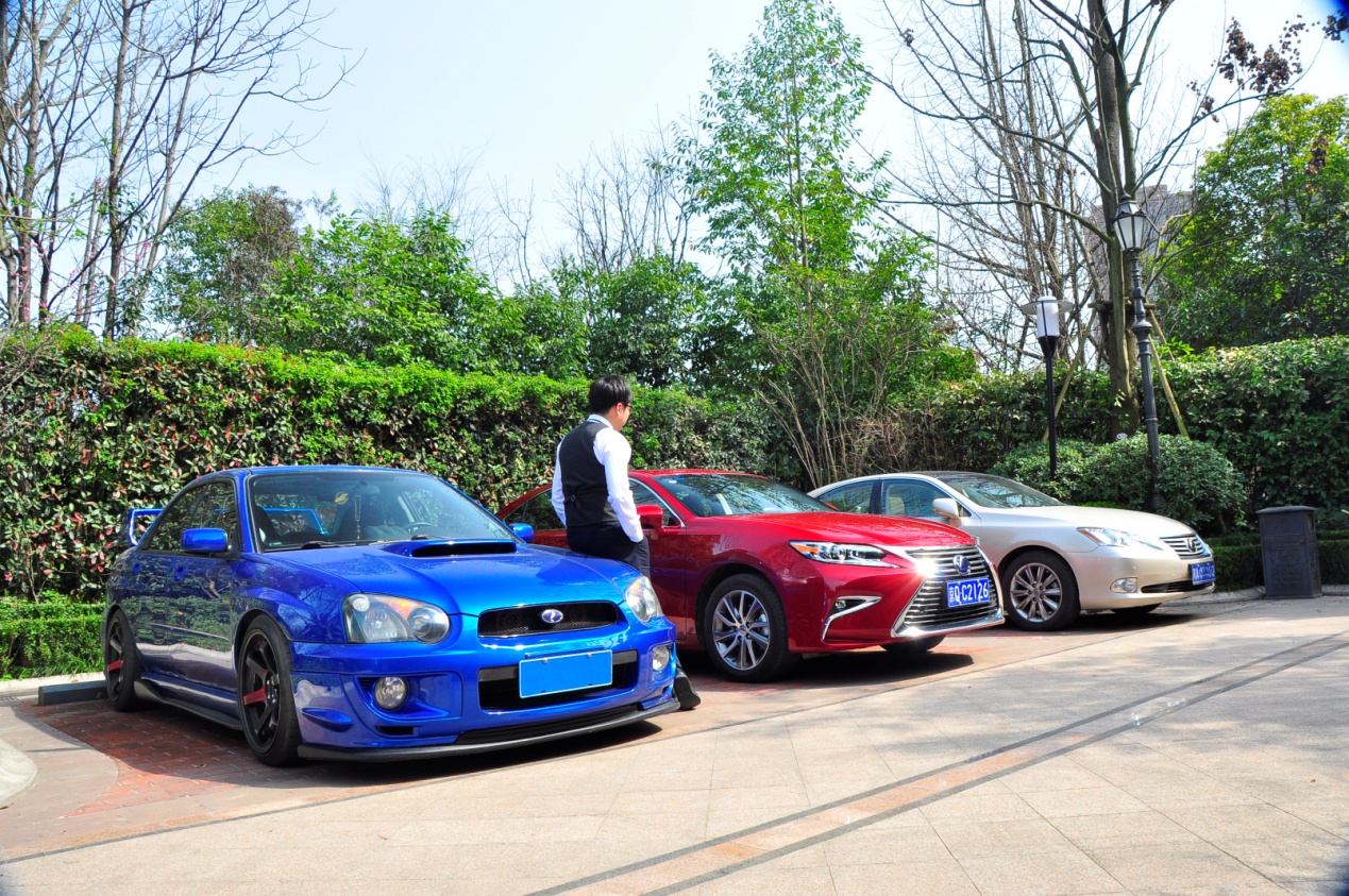 别以为雷克萨斯ES300h就只是省油