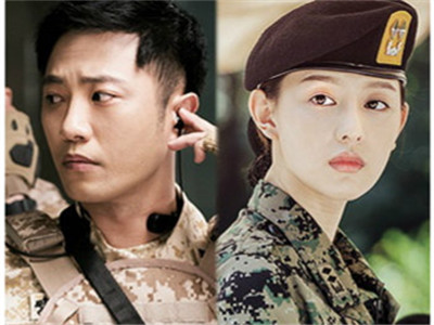 不逊色“双宋”《太后》剧中这对配角CP的情侣装也是非常的牛!