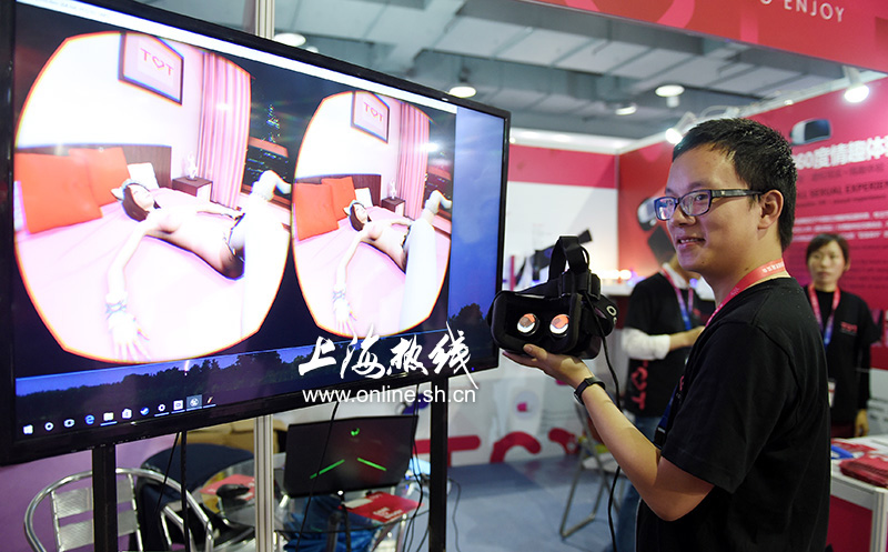 欲仙欲死心跳停止!上海成人展“好货”现场试用宅男必入！