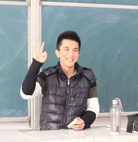 在这个看脸的社会民间男神们火了！