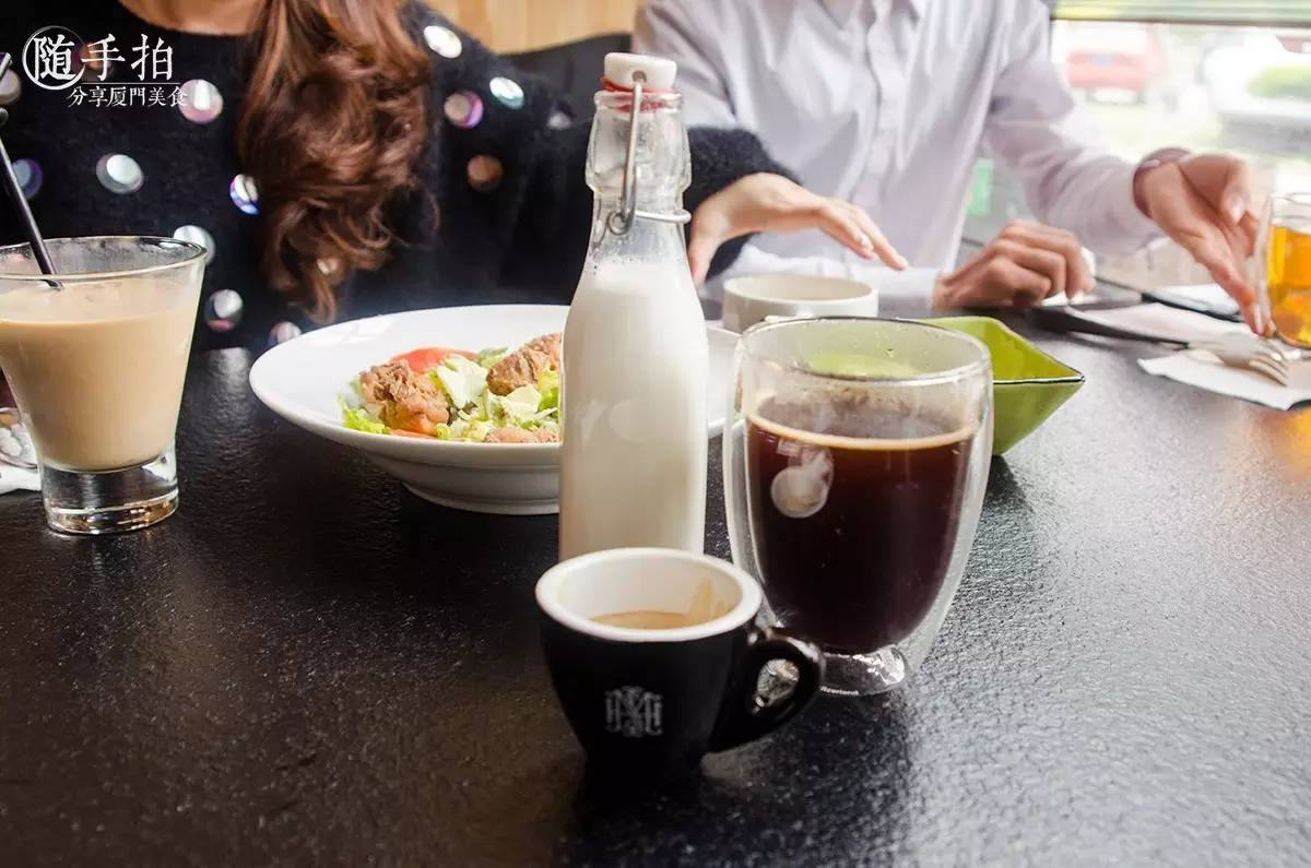 新店｜快看，近期最火的咖啡厅，竟然有最污最污的炖饭