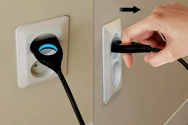 喂，110吗，你家插座炸啦！