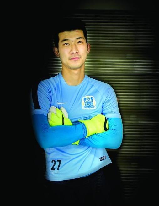 他被誉为最疯狂的门将,恒大替补门将