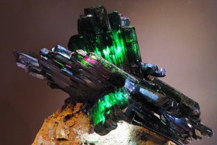 矿物晶体欣赏视频,精彩矿物晶体