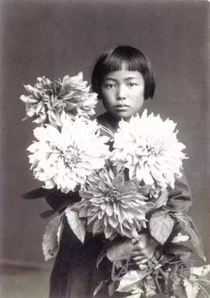 波点女王草间弥生设计的高能密恐儿童房你家娃敢住么？