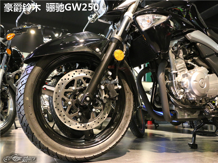 全民跑山时代的入门利器——两款250级别的合资街车