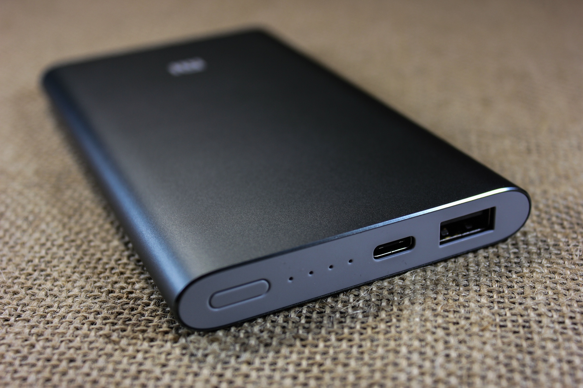 小米移动电源10000高配版评测,小米10000mah的移动电源