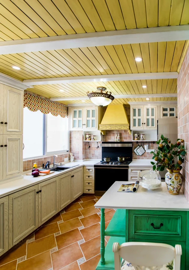 家里的饮水机又脏又臭？保姆只说一句，立马干净清爽！