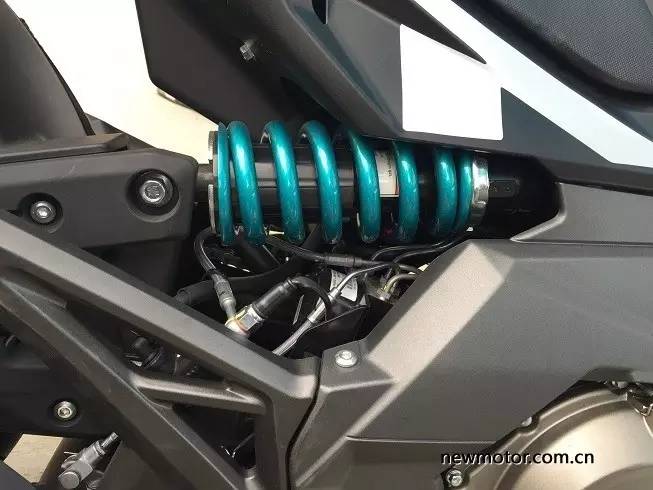 春风650nk和400nk如何选,春风400nk哪款最好