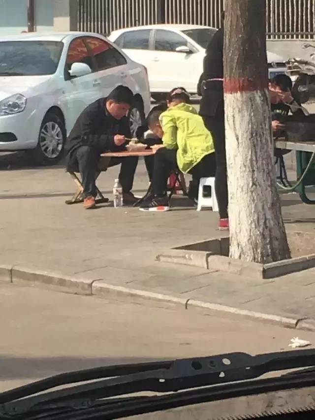 火遍大街小巷的鞋子,火遍全世界中国鞋