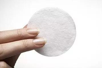 护肤使用爽肤水和精华可以吗,化妆水精华面霜哪个更重要