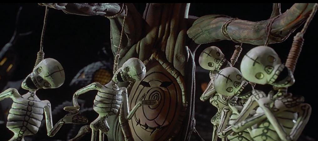 一部讲一个老头吝啬的圣诞节动画,圣诞节的动画片一个孤独的老头