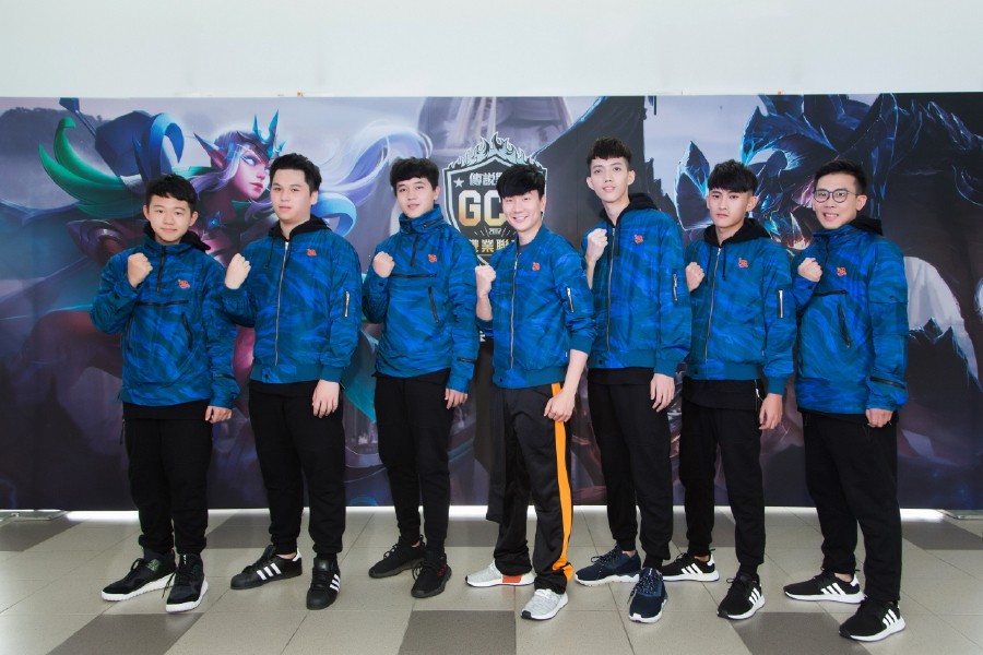 smg战队和平精英逆袭夺冠,smg林俊杰2018