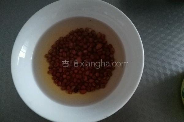 薏仁红豆汤功效,薏仁红豆汤和鸡枞一起吃会中毒吗