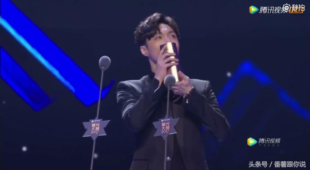 张艺兴舞台震惊全场,张艺兴舞台神级反应