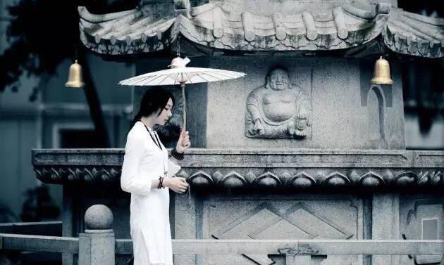 秋词古韵美文100篇,美文秋天的雨