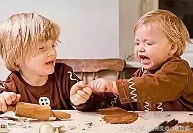 孩子12种行为情绪背后的心理分析,15种表情背后的心理分析