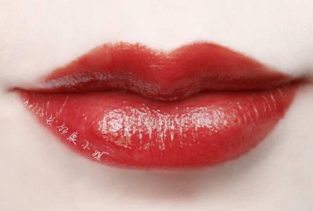 这10支铁锈红,让你白白白白成发光体!