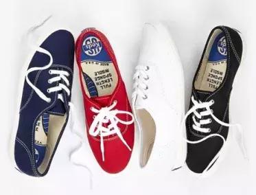 易烊千玺贝壳鞋子,易烊千玺穿的平价又潮的鞋