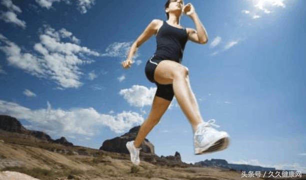 什么鞋会导致扁平足,青少年长期穿跑步鞋好吗