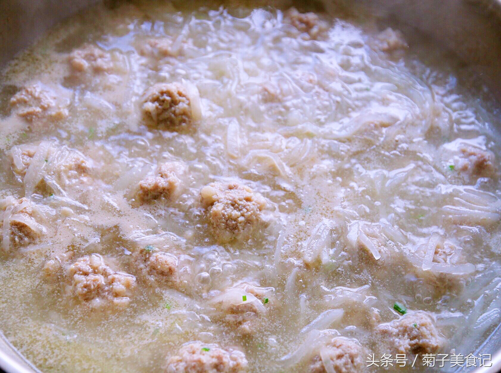 好喝的萝卜肉片汤,最好喝的肉丸汤