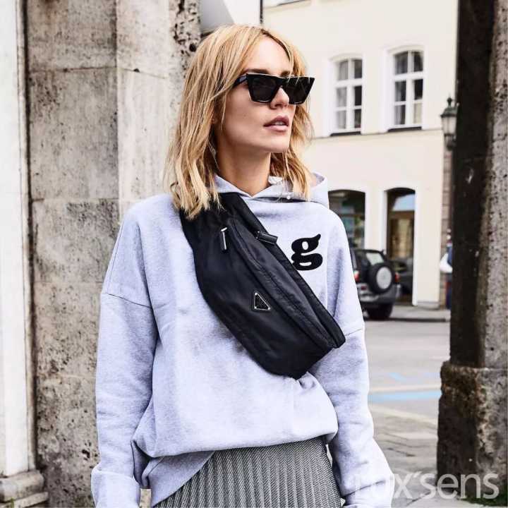 prada包包必买经典款多件套,prada奢侈品包包几月买最便宜